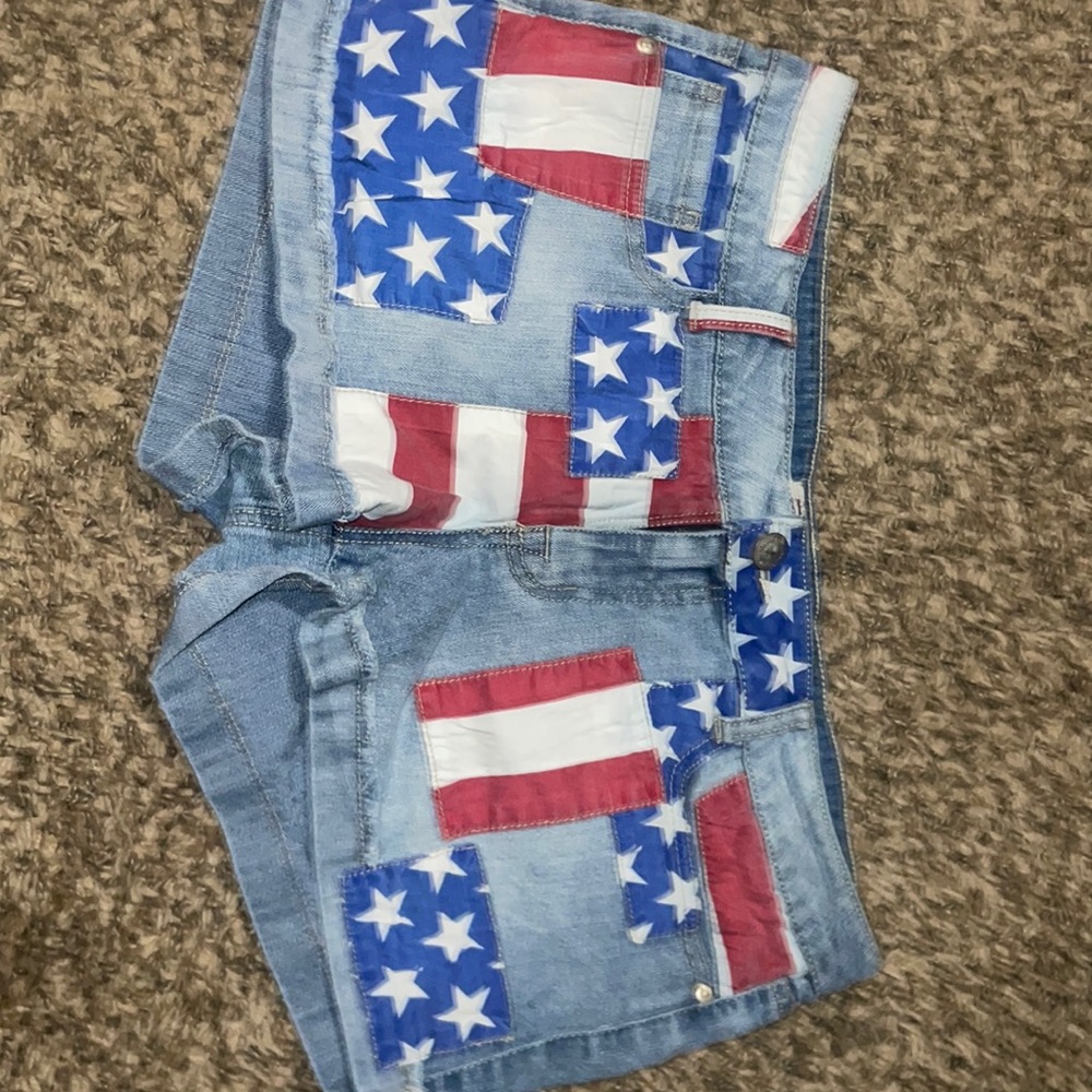 Lei ashley low rise jean shorts size 15